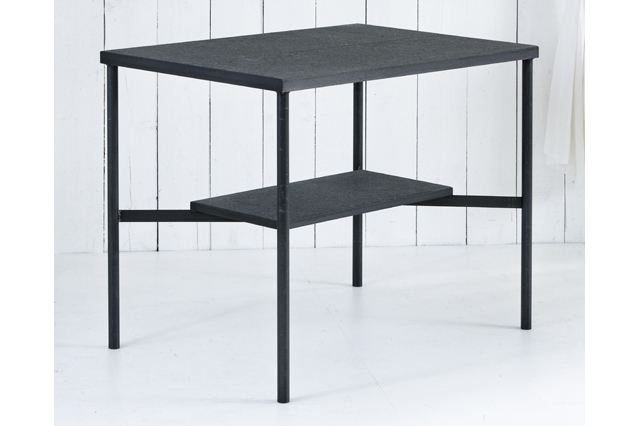 granitbord_med_hylla_640x426